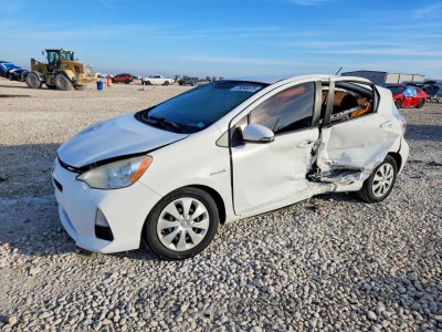 Toyota Prius c 2014 VIN JTDKDTB33E1079042