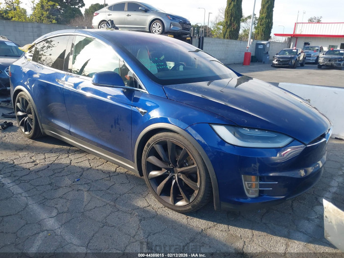 Tesla Model x 2019 VIN 5YJXCAE23KF192296