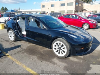 Tesla Model 3 2022 5YJ3E1EB2NF152871