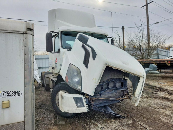 Volvo  2018 VIN 4V4NC9EH9JN892113