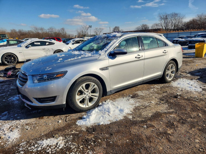 Ford Taurus 2018 VIN 1FAHP2H88JG132183