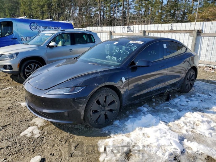 Tesla  2024 VIN 5YJ3E1EA3RF759651