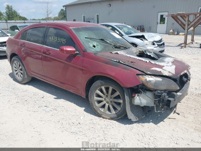 Chrysler 200 2013 1C3CCBBB4DN674261