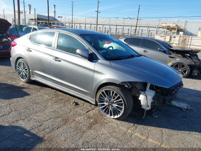 Hyundai Elantra 2018 KMHD04LBXJU507886