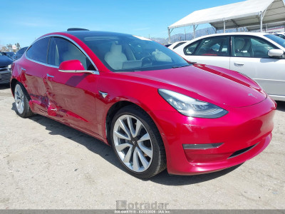 Tesla Model 3 2018 5YJ3E1EB9JF097619