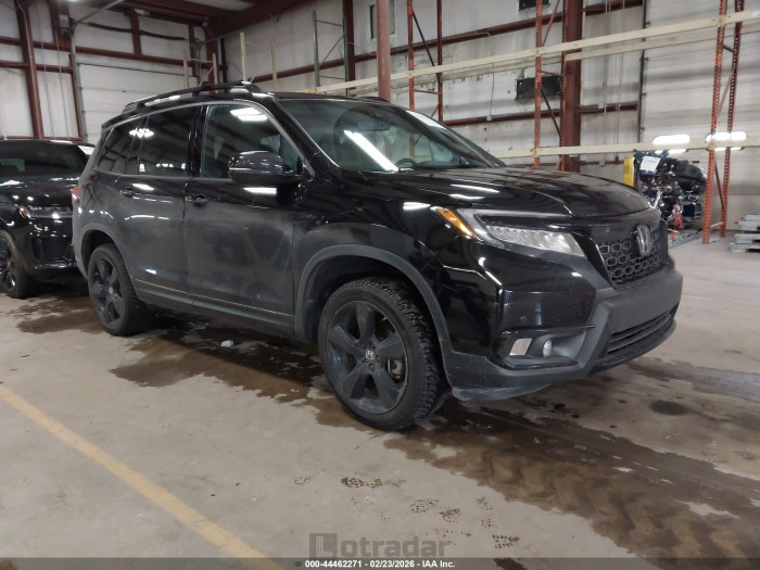 Honda Passport 2021 VIN 5FNYF8H05MB015573