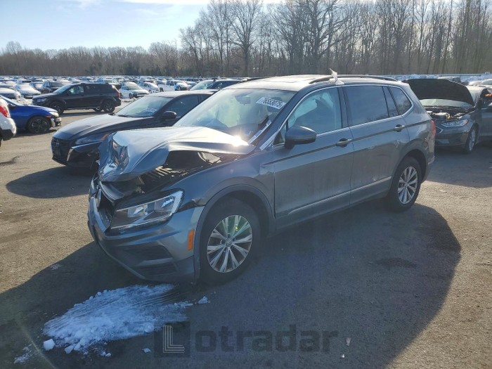 Volkswagen Tiguan 2018 VIN 3VV2B7AX4JM113621