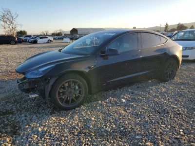 Tesla Model 3 2021 5YJ3E1EB0MF047924