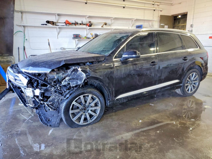 Audi Q7 2018 VIN WA1LAAF7XJD014044
