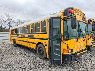 Ic corporation Re series school 2015 4DRBWAANXFB646226