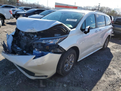 Toyota Sienna 2023 5TDYRKECXPS174480