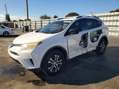 Toyota Rav4 2017 JTMZFREV5HJ710130