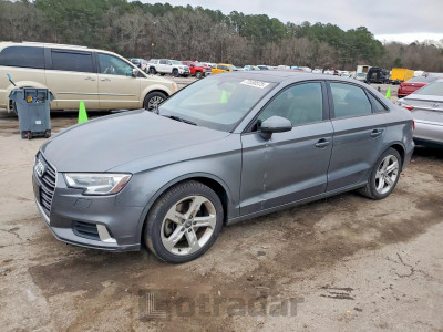 Audi A3 2018 WAUAUGFF8J1045161