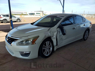 Nissan Altima 2014 1N4AL3APXEC135555
