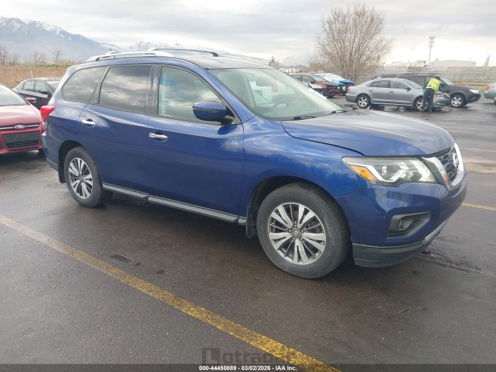 Nissan Pathfinder 2017 VIN 5N1DR2MM6HC628683