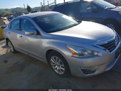 Nissan Altima 2015 1N4AL3AP3FC440641
