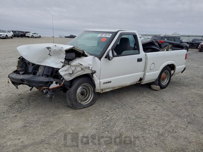 Chevrolet S-10 pickup 1999 VIN 1GCCS1443X8148472