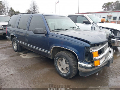 Chevrolet Tahoe 1999 1GNEC13R8XJ432196