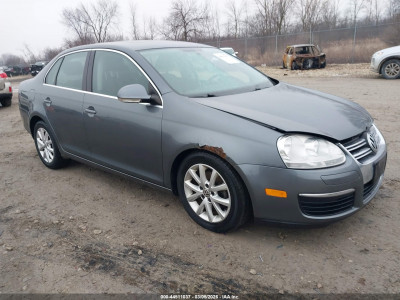 Volkswagen Jetta 2010 3VWRX7AJ8AM041586