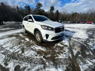Kia Sorento 2019 5XYPGDA33KG440060