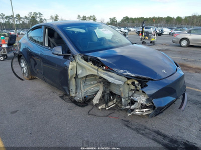 Tesla Model y 2023 7SAYGDEE6PF892294