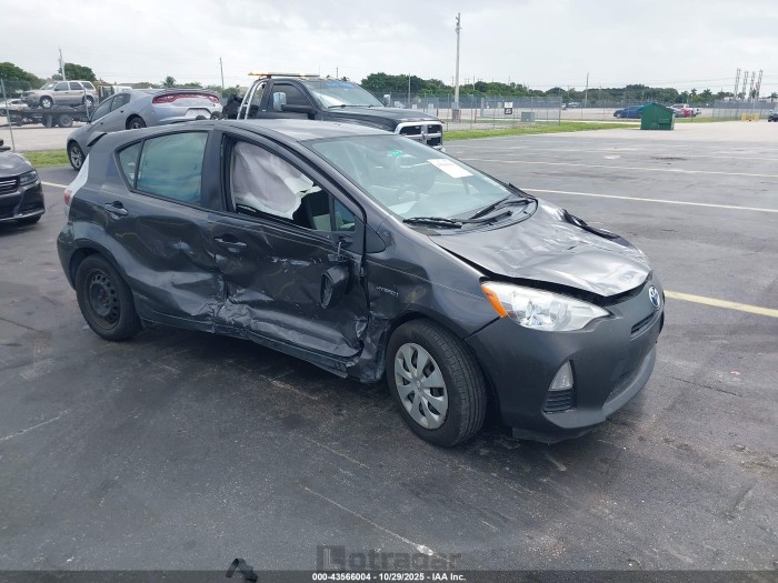 Toyota Prius c 2012 VIN JTDKDTB31C1521197