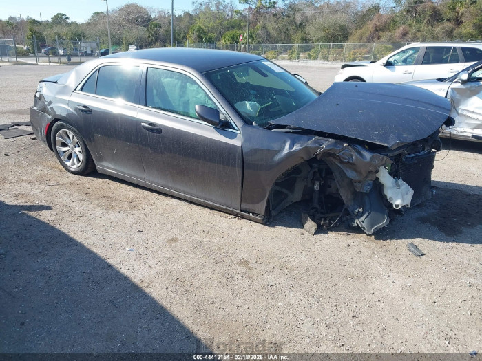 Chrysler 300 2015 VIN 2C3CCAAG2FH792084