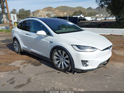 Tesla Model x 2020 5YJXCDE22LF261093