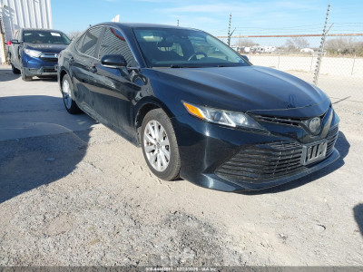 Toyota Camry 2018 4T1B11HK9JU053125