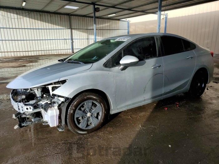 Chevrolet Cruze 2018 VIN 1G1BC5SMXJ7113937