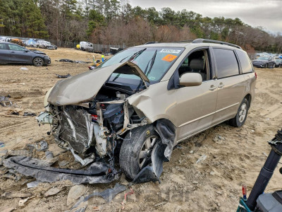Toyota Sienna 2004 5TDZA22C64S185018