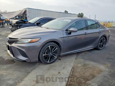 Toyota Camry 2018 4T1B61HK7JU045218