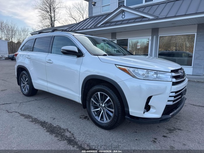 Toyota Highlander 2018 VIN 5TDJZRFH1JS886887