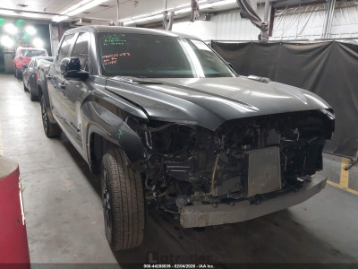 Toyota Tundra 2024 5TFWC5DB8RX076144