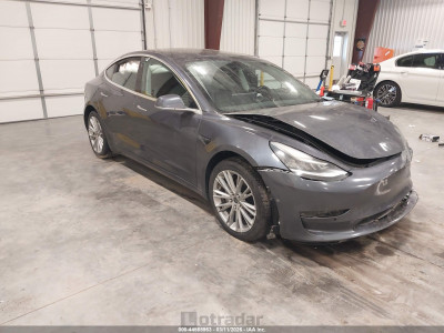 Tesla Model 3 2019 5YJ3E1EB4KF453086