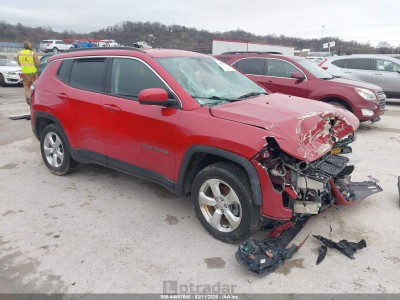 Jeep  2017 3C4NJDBB4HT672182
