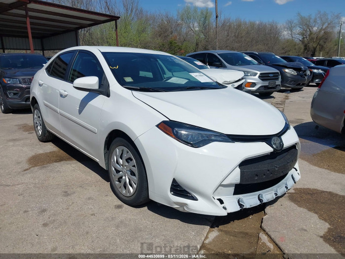 Toyota Corolla 2018 VIN 5YFBURHE1JP811380