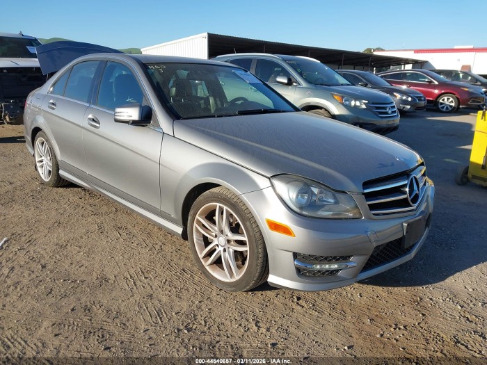 Mercedes-benz C-klasse 2014 VIN WDDGF4HB0EA902309