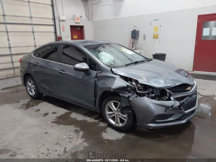 Chevrolet Cruze 2018 VIN 1G1BE5SM7J7158943