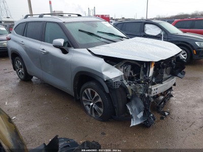 Toyota Highlander 2024 5TDKBRCHXRS614475