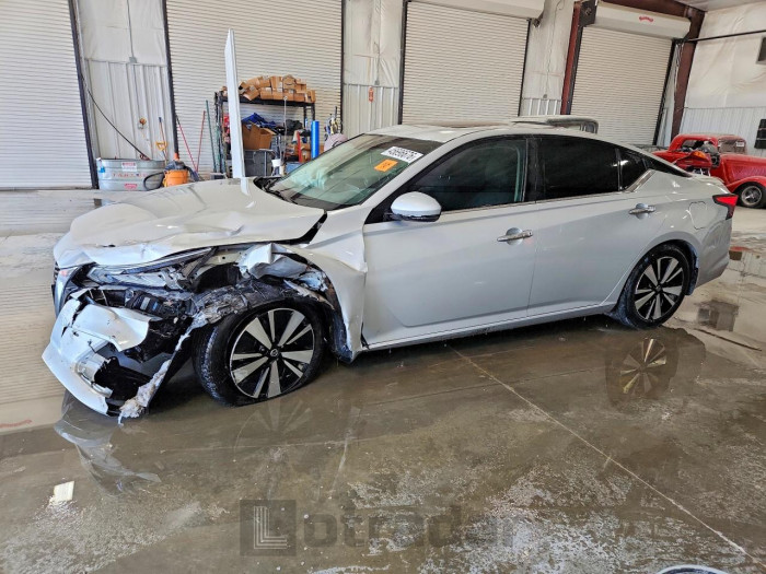 Nissan  2020 VIN 1N4BL4DV5LC228243