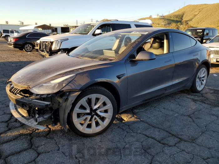 Tesla  2022 VIN 5YJ3E1EB0NF131808