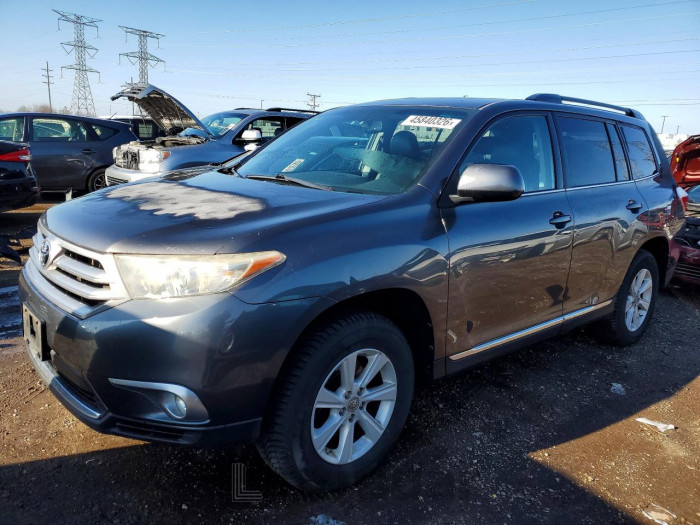 Toyota  2012 VIN 5TDBK3EH4CS144624
