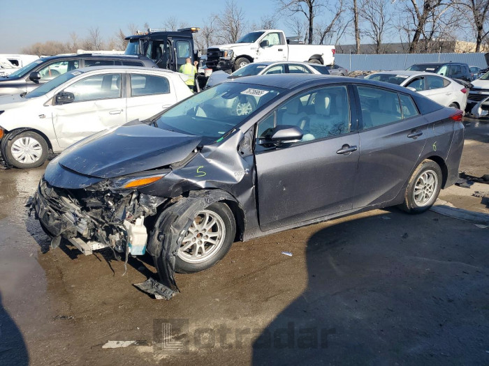Toyota  2017 VIN JTDKARFP7H3055862