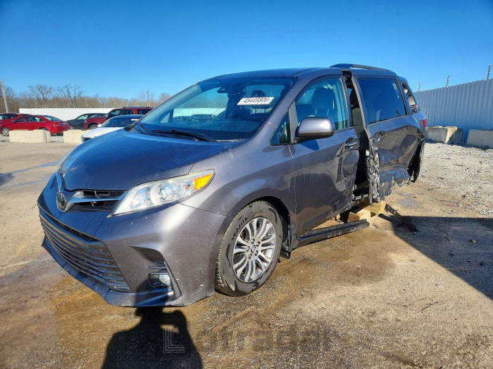 Toyota  2018 VIN 5TDYZ3DC9JS965842