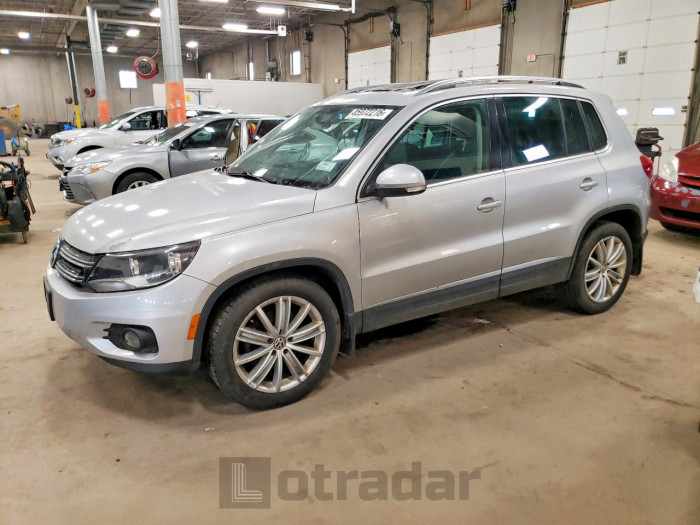 Volkswagen  2015 VIN WVGBV7AX2FW501178