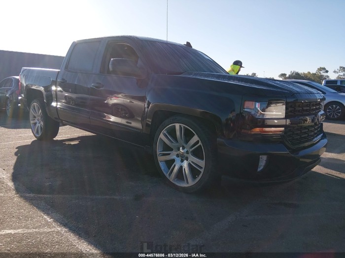 Chevrolet Silverado 2018 VIN 3GCUCRER8JG291476