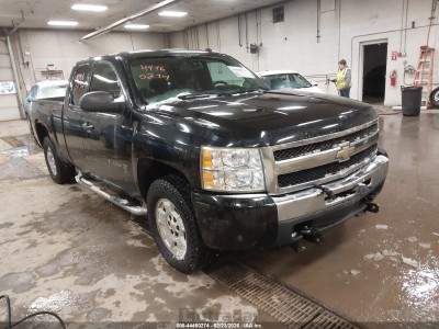 Chevrolet Silverado 2010 1GCSKSE33AZ157018