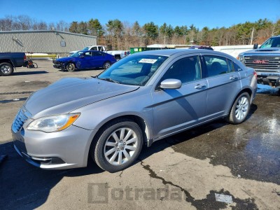 Chrysler 200 2013 1C3CCBBG7DN703294