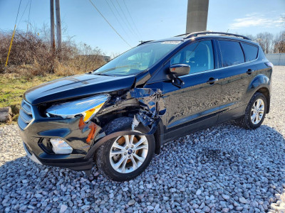 Ford Escape 2018 1FMCU9GD0JUC46521